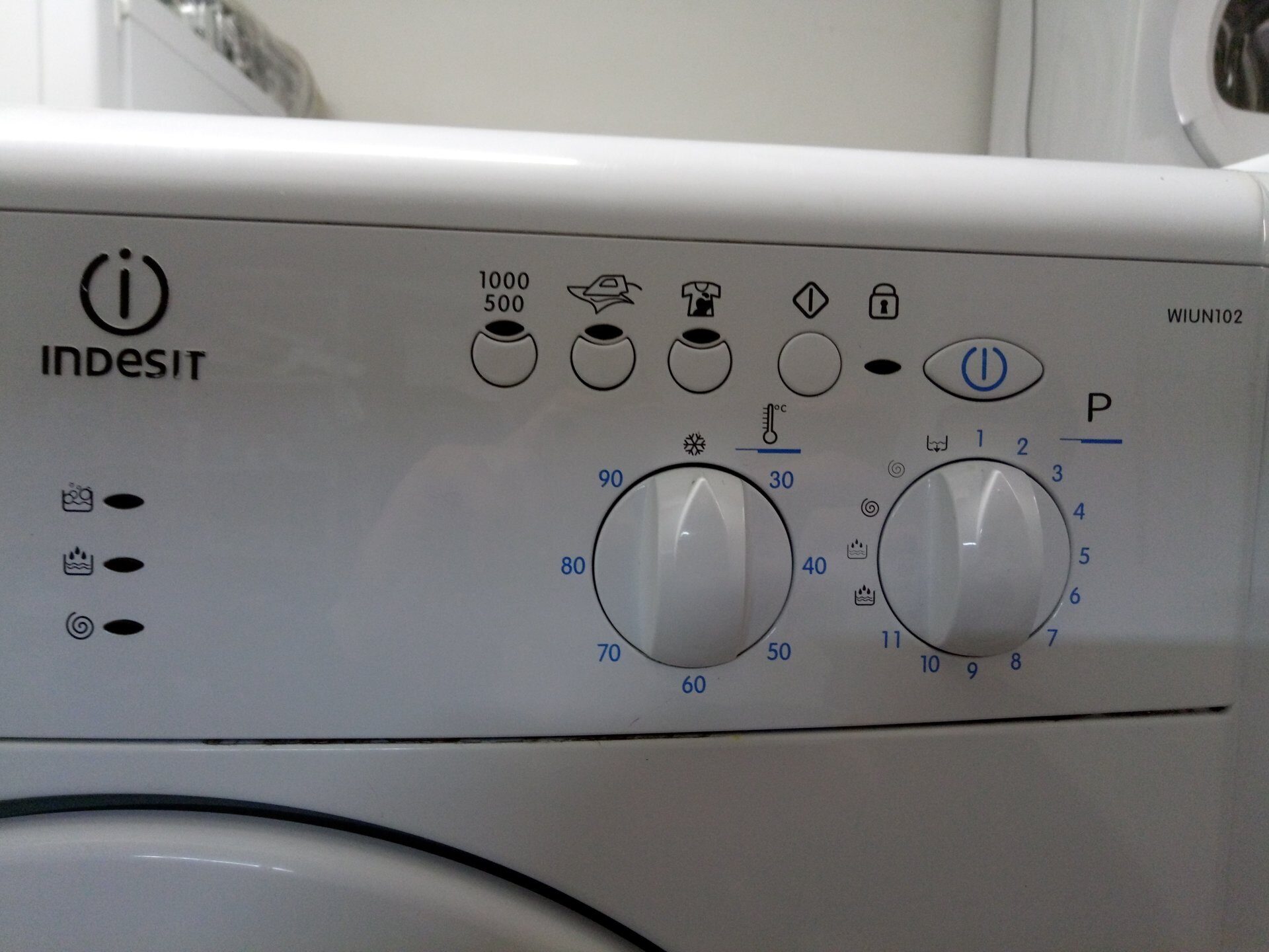 Стиральная машина Indesit WIUN 102